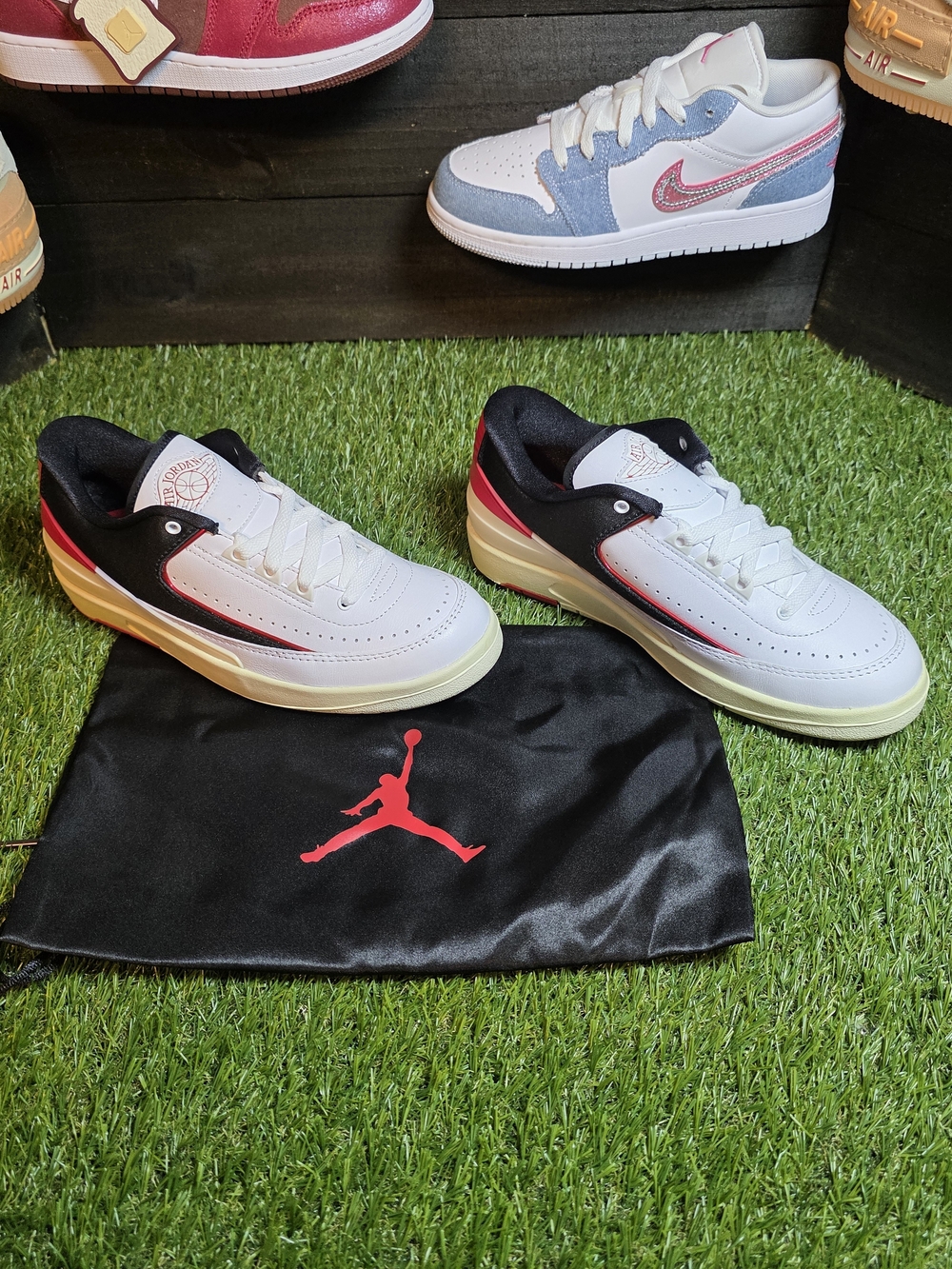 7.5w Nike Air Jordan 2 Retro Wht/ Red